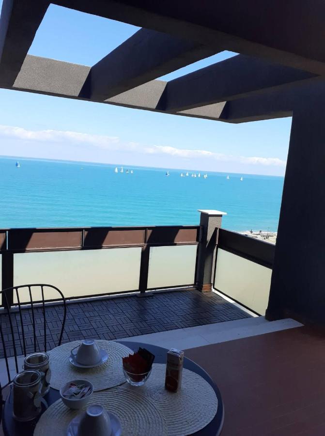 Attico Suite spiaggia Bari Esterno foto
