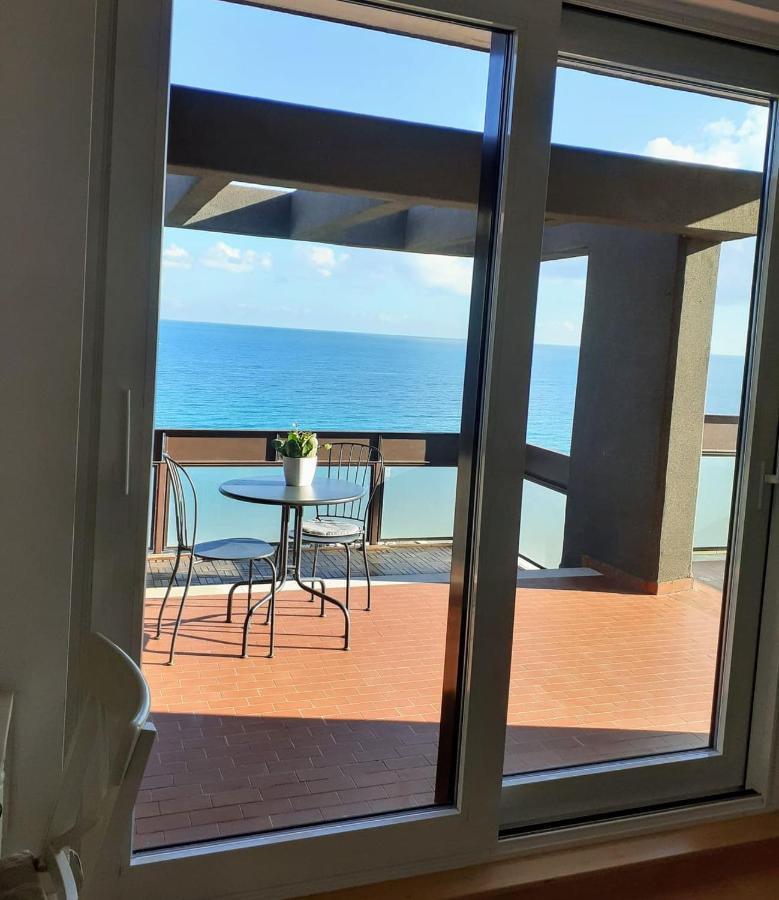 Attico Suite spiaggia Bari Esterno foto